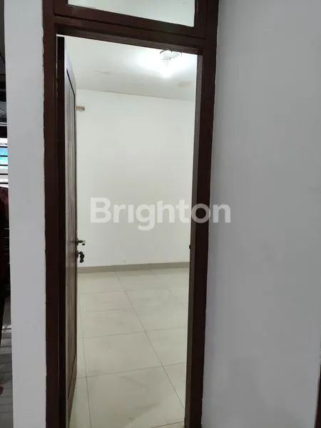 image RUMAH DURI KOSAMBI JAKARTA BARAT ASRI DAN AMAN DENGAN ONE GATE SYSTEM (7)