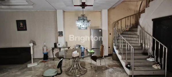 image RUMAH 2 LANTAI HITUNG TANAH NOL JALAN KENJERAN (1)