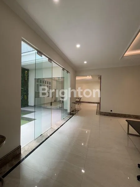 image RUMAH DI GRAHA FAMILY SURABAYA LOKASI DAN BANGUNAN PREMIUM  (5)