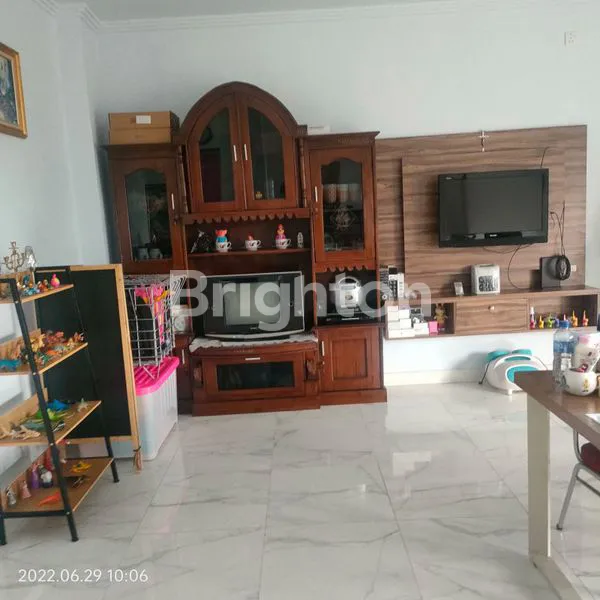 image RUMAH MEWAH 2 LANTAI + ROOFTOP DI NUNGGU CANGGU (7)