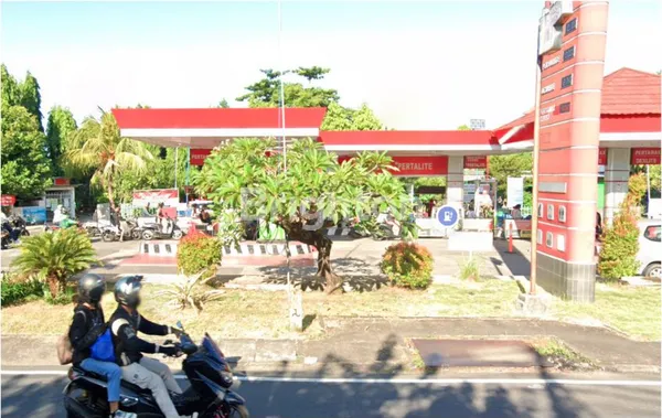 image TANAH PREMIUM BANGUNAN RUMAH DAN SPBU AKTIF INVESTASI JANGKA PANJANG DAN MENJANJIKAN RAYA KUTA BADUNG BALI (2)