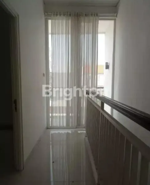 image RUMAH 2 LANTAI LOKASI PREMIUM (8)