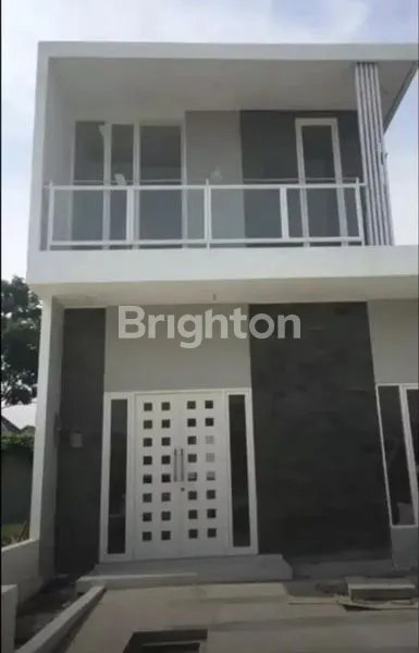 image RUMAH 2 LANTAI LOKASI PREMIUM (1)
