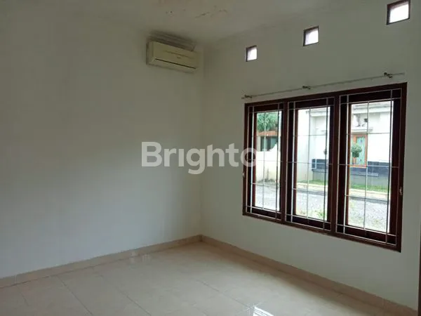 image RUMAH SIAP HUNI 3 KT JALAN GODEAN (4)