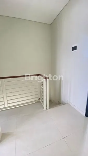 image RUMAH 2 LANTAI EKSKLUSIF CEMOROKANDANG DEKAT TOL SAWOJAJAR (3)