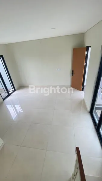 image RUMAH 2 LANTAI EKSKLUSIF CEMOROKANDANG DEKAT TOL SAWOJAJAR (5)