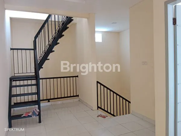 image HUNIAN STRATEGIS 3 KT DEKAT TOL PARIGI (4)