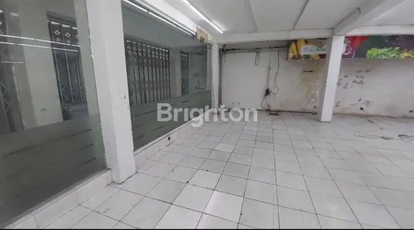 image DISEWAKAN AREA KOMERSIL RUMAH USAHA 2 LANTAI NOL JALAN, AREA RAMAI PADAT PENDUDUK STRATEGIS DEKAT KAPAS KRAMPUNG RAYA KENJERAN PAKUWON CITY MULYOSARI (6)