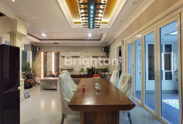 image RUMAH MEWAH 2 LANTAI FULL FURNISH DI PERSADA ASRI KEDIRI (1)