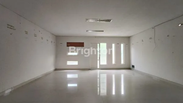 image RUMAH / RUANG USAHA STRATEGIS KOTA KEDIRI  (3)