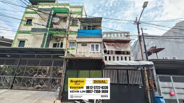 image RUMAH TIGA LANTAI CANTIK AREA JELAMBAR (1)