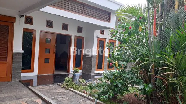 image RUMAH MEWAH 4KT, LUAS TANAH 516M² DI JAKARTA TIMUR (1)