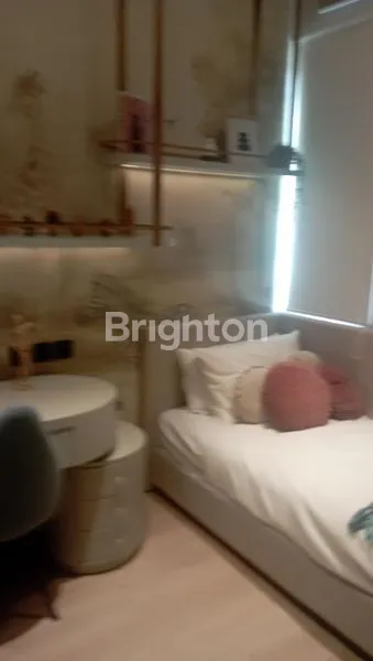 image RUMAH BERGAYA AMERIKA DI LINGKUNGAN NYAMAN DAN AMAN . (7)