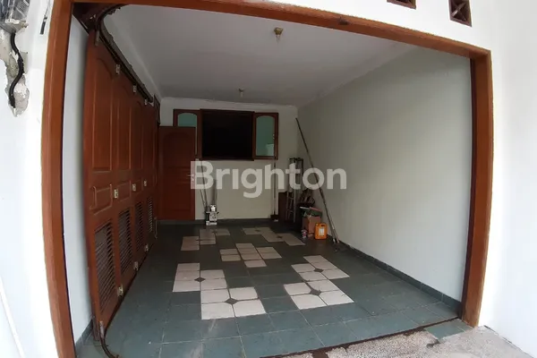 image RUMAH 2 LANTAI SIAP SEWA DI PERUMAHAN GADING SURYA (4)