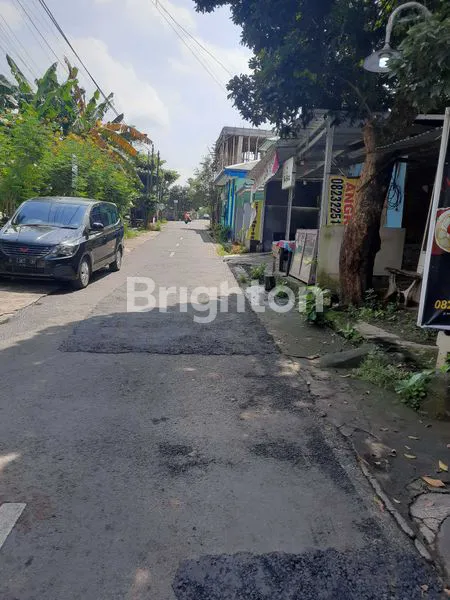 image STRATEGIS RUMAH TUA HITUNG TANAH 250M2  (4)