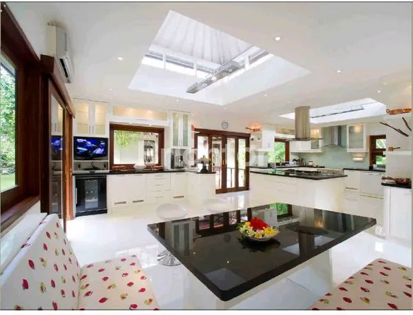 image VILLA LUXURY 500MTR TO MERTASARI BEACH AND FULL FURNISHED  (3)