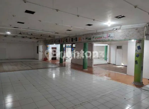 image RUMAH NOL JALAN KOMERSIAL AREA SIAP PAKAI COCOK UNTUK USAHA RAYA MARGOREJO INDAH (3)