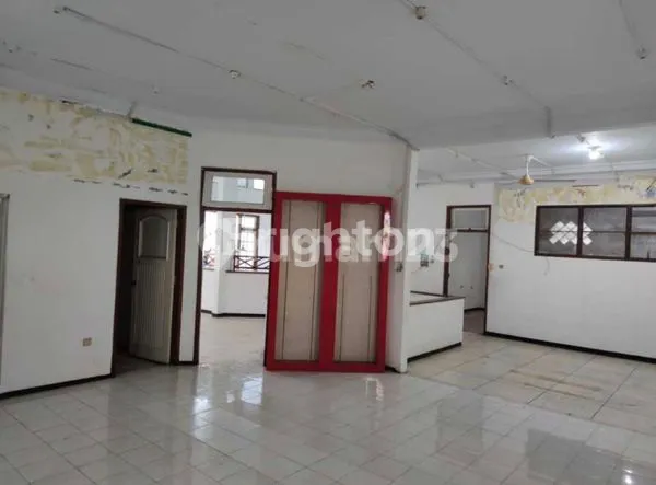 image RUMAH NOL JALAN KOMERSIAL AREA SIAP PAKAI COCOK UNTUK USAHA RAYA MARGOREJO INDAH (7)