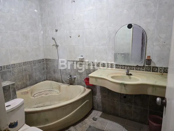 image JUAL RUMAH 2 LANTAI DI PEMOGAN (5)