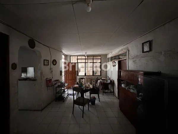 image RUMAH TUA DI BUNGUR KEMAYORAN  JAKARTA PUSAT (4)