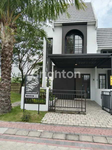 image RUMAH 2 LANTAI. DE NAILA PARK (1)