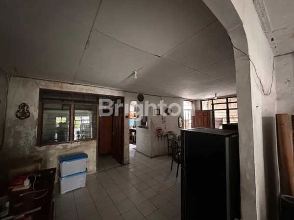 image RUMAH TUA DI BUNGUR KEMAYORAN  JAKARTA PUSAT (7)
