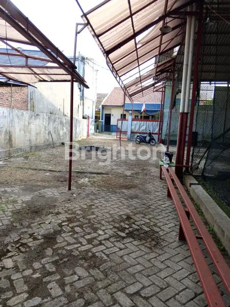 image JUAL MURAH! EKS LAPANGAN FUTSAL STRATEGIS – KUNCIRAN INDAH, TANGERANG | COCOK UNTUK GUDANG & USAHA JASA.\\N (2)