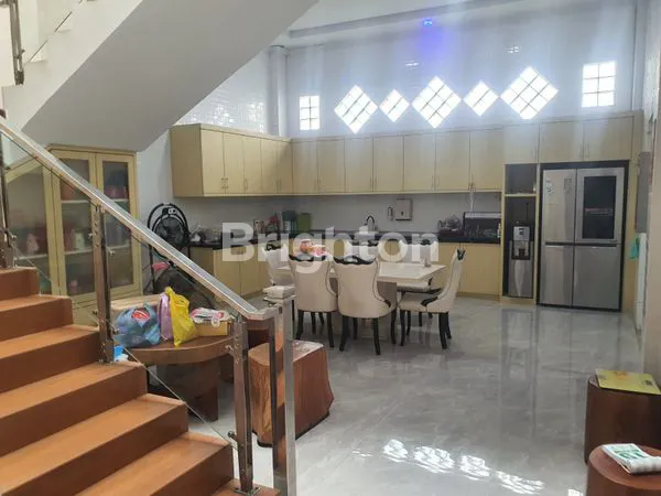 image HUNIAN MEWAH FULL FURNISH, GARASI 4 MOBIL DI TITI KUNING (5)