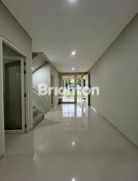 image GRAND PAKUWON SURABAYA BARAT ROW 3 MOBIL SERAH TRIMA DESEMBER 2025 (2)