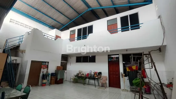 image DISEWAKAN GUDANG KOSONGAN EX BENGKEL MOBIL DI LEBAK ARUM, SURABAYA (3)