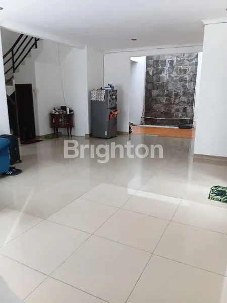 image HUNIAN MODERN TROPIS 2 LANTAI + EXTRA LAHAN || DESAIN ELEGAN & TERANG || AKSES CEPAT TOL BRIGIF (2)