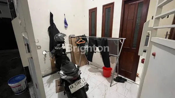 image LANDED APARTMENT 450JT DI LEBAK ARUM SURABAYA, ROW JALAN 2 MOBIL, SUDAH PAVING & ADA PAGAR (5)