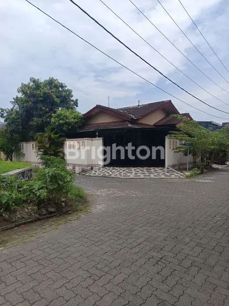 image DIJUAL RUMAH HOOK SIAP HUNI PURI ANJASMORO SEMARANG (1)