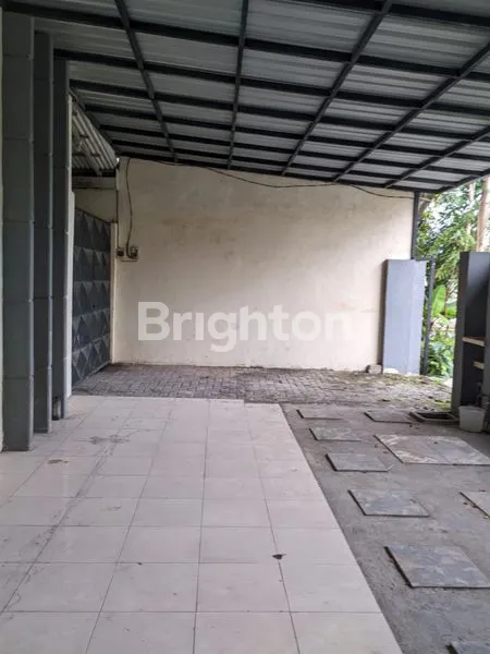 image DIJUAL RUMAH LUAS LOKASI STRATEGIS (4)