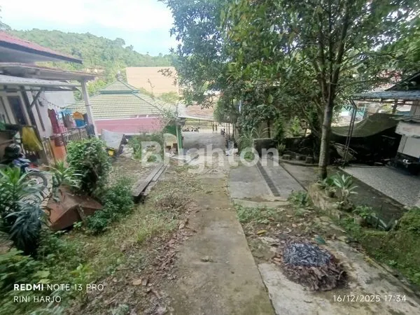 image RUMAH STRATEGIS DI JALAN SURYANATA, LT 200M² (1)