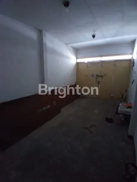 image RUMAH 2 LANTAI MENANGGAL SURABAYA SELATAN (8)