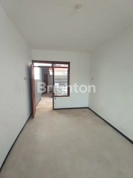 image RUMAH 2 LANTAI MENANGGAL SURABAYA SELATAN (2)