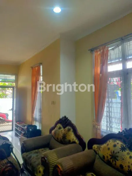 image DIJUAL RUMAH HOOK SIAP HUNI PURI ANJASMORO SEMARANG (3)