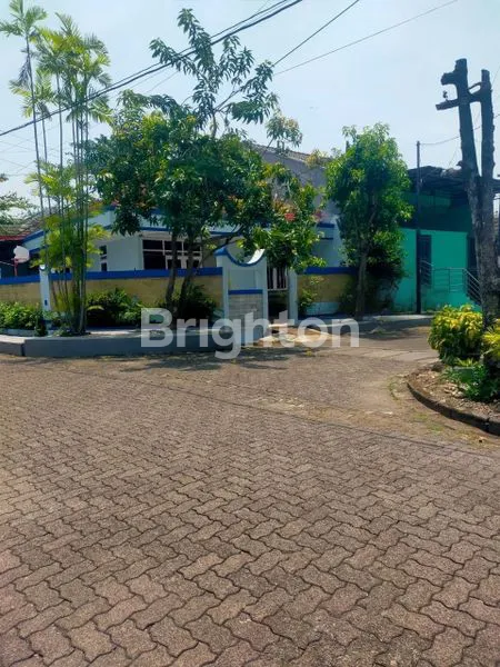 image DIJUAL RUMAH HOOK SIAP HUNI PURI ANJASMORO SEMARANG (1)