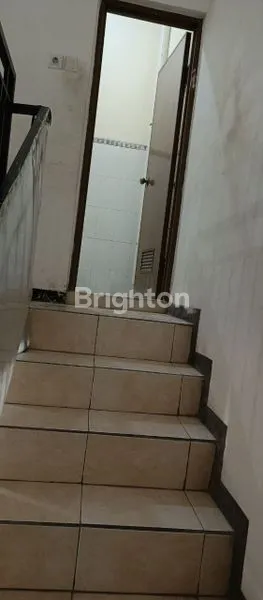 image RUMAH 2 LANTAI SHM DI KAPAS GADING, TAMBAKSARI (7)