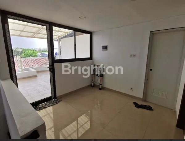 image RUMAH 4 LANTAI TANJUNG DUREN JAKARTA BARAT (7)