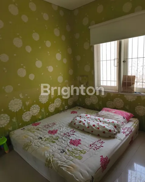 image PAKUWON CITY CLUSTER FAVORIT RUMAH SIAP HUNI 2LANTAI BAGUS BS NEGO (2)