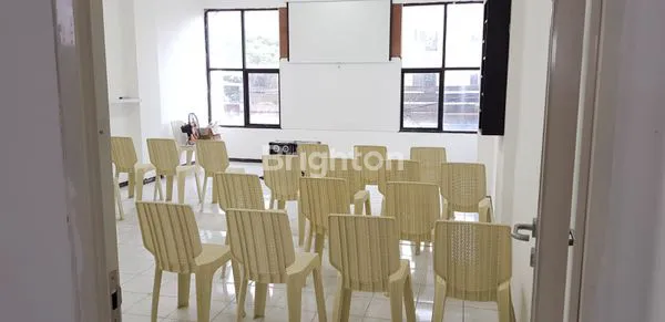 image RAYA KENJERAN SELANGKAH DARI KAPASAN PUSAT BISNIS LOKASI RAME DAN STRATEGIS (4)