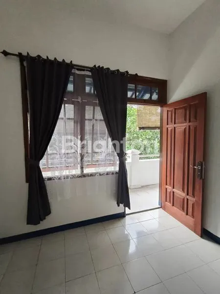 image SEMOLOWARU INDAH RUMAH DISEWAKAN SEGERA JARANG ADA 2LANTAI TERAWAT (2)