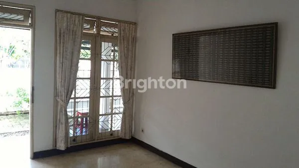 image RUMAH STRATEGIS DI TANJUNG BARAT INDAH (4)