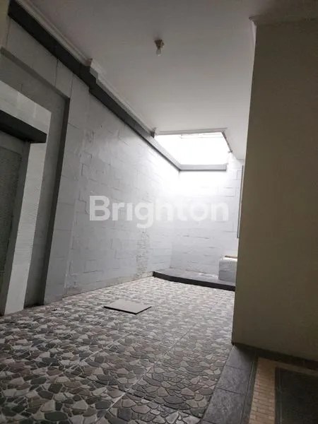 image DI JUAL RUMAH DI KOTA WISATA (7)