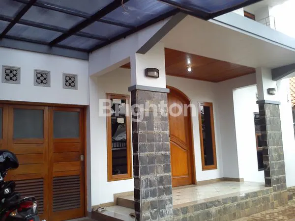 image RUMAH MEWAH KONDISI BAGUS BARU LT.232/LB.200 DI KOJA (2)
