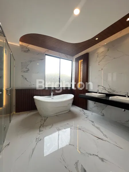 image COZY HOME RUMAH SUPER LUX CITRALAND WATERFRONT !! (4)