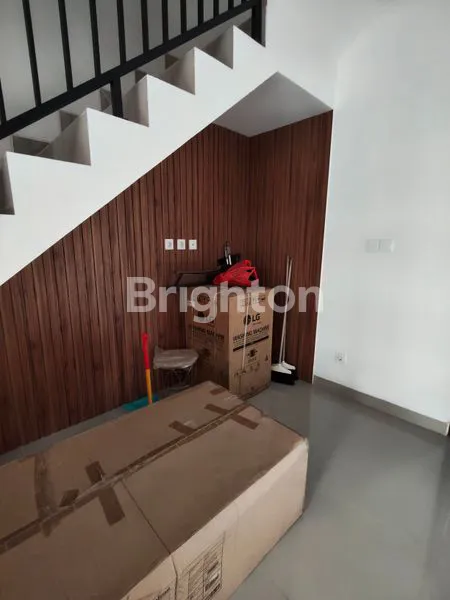 image HUNIAN EKSKLUSIF FULL FURNISH, SHM, AKSES STRATEGIS DI TAMAN MUMBUL (7)