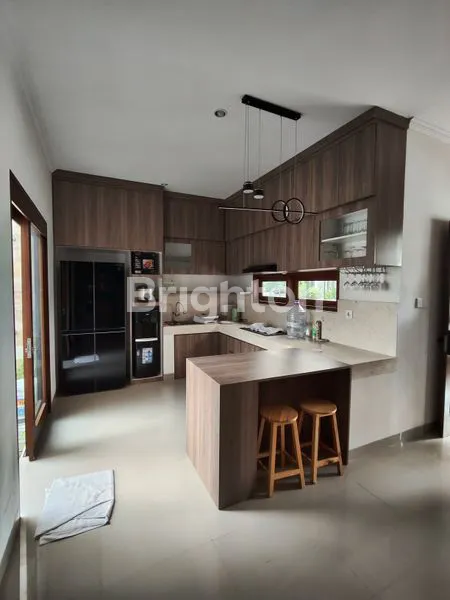 image HUNIAN EKSKLUSIF FULL FURNISH, SHM, AKSES STRATEGIS DI TAMAN MUMBUL (1)